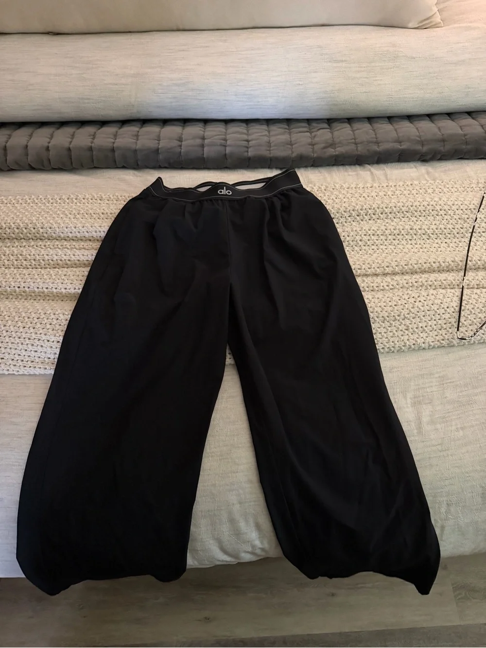 ALO women’s suit up trouser - Picture 3 of 4